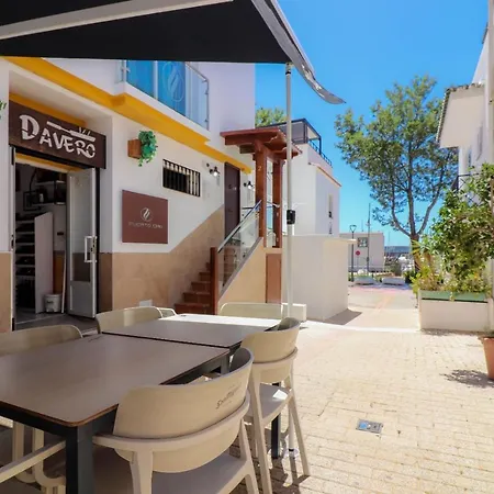 In Guest - Private In The Fishing Port Of Pensión *
